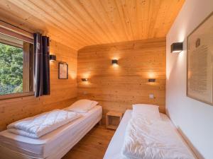 Chalet 4 chambres, proche pistes, parking, pour 8 personnes - FR-1-566-67