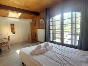 Penthouse rénové pour 6 avec balcon et cheminée - FR-1-598-171