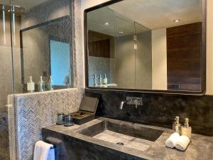 Premier Deluxe with Daily Afternoon Snacks