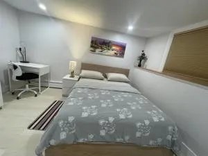 Garden City-Private 1BR Full Apt - Bedford