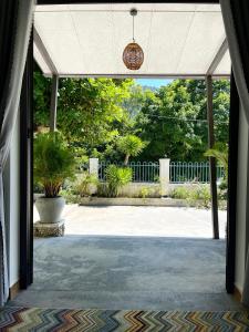 Crest House Beachside - Three-bedroom Private House on Cham Island Hoi An
