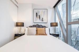 West Side Sleek & Vibrant CBD Getaway