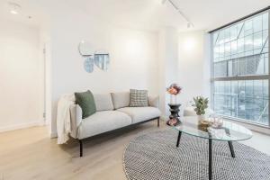 West Side Sleek & Vibrant CBD Getaway