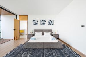 Sparkle 大佛海滩四卧时尚部分海景别墅