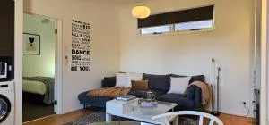 Bendigo Skyline-CBD Apartment with lock up Garage - Wedderburn