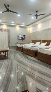 LE Falls - Kuttālam