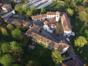 "Artuico" with garden in the castle