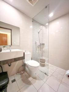 56sqm 2BR Condo at Mactan Newtown Pool and Beach Access!