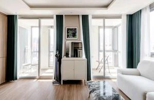 Elbon the stay with A1