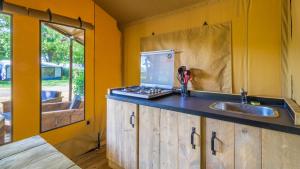 Campings Camping Saint Michel : photos des chambres