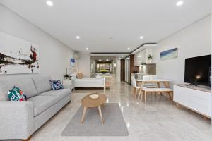 Luxe King Studio Apartment in Santai Resort