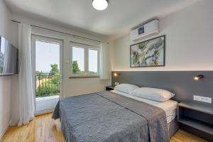 Breeze Holiday Home - Sea View