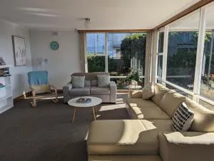 Devonport's Relax at Manning - Forth