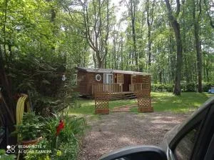 Location mobil-home, ile de France, Havre de paix au coeur d' une forêt avec piscine - 莫里尼尚皮尼