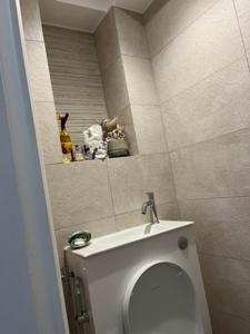 T2! 3 ou 4 personnes centre ville neuf avec garage