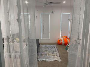 Absolute Familial Paradise- Greenbank