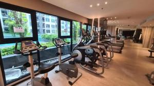 Downtown Lux Fun 2BDR Seaview High Floor #TAA49325