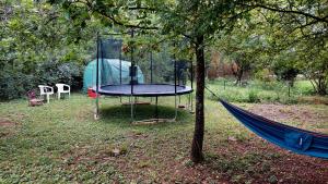 Villas Maison et piscine bien situee en sud ardeche tres grand jardin : photos des chambres