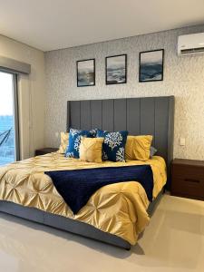 Elevé BEACH Tower CONDOS