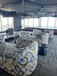 Elevé BEACH Tower CONDOS