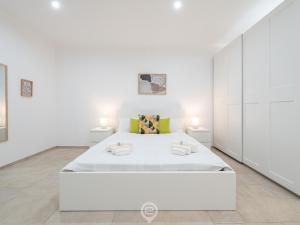 Crystal Apartment
