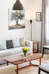 Blue Velvet Villa by Ezoria Villas