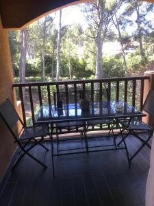 15mn à pied commerces et plage