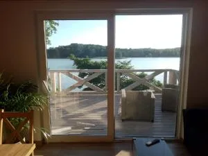 Dom nad jeziorem - 索尔克维蒂