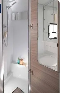 קרוואן העוטף - Dorot