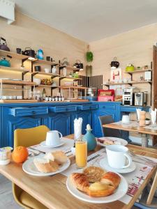 Hotels The Originals Boutique, Clair Hotel, Martigues : photos des chambres