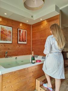 Hotels The Originals Boutique, Clair Hotel, Martigues : photos des chambres