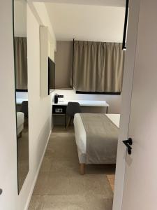Hotels Hotel Le Relais des Brasseurs - Aubagne : photos des chambres