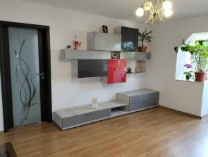 Apartament 3 camere de inchiriat