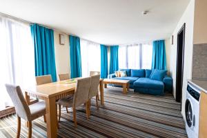 One-Bedroom Apartment with Balcony and Sea View room in Mirage Hotel