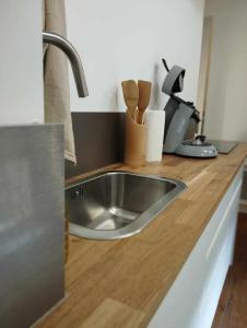 Nid Douillet en Plein Cœur de la Ville