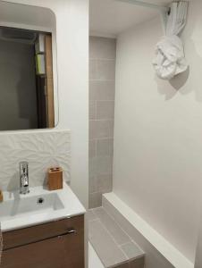 Nid Douillet en Plein Cœur de la Ville