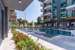 Silence Garden Suite GRP