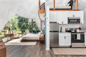 Zen Dome - Romantic Retreat, Wifi & AC, Hot Tub, National Park 8 Min