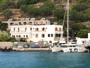 Three Brothers - Skála