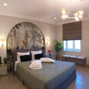Triena Rooms