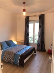 Stade de France 40 mn, Disneyland 40 mn F2 46 m2 calme, quartier cosy, 200m du RER