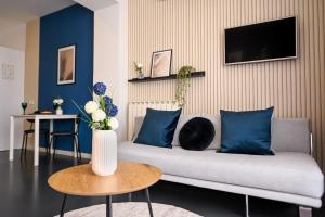 Urban Elegance - Stylish Central Accommodation