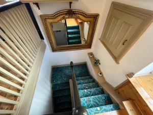 Worcester City Centre self check-in cosy loft apartment