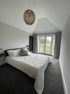 Luxury modern apartment with free private parking