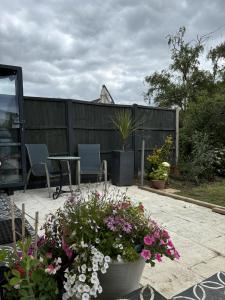 Luxury modern apartment with free private parking