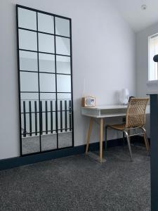 Luxury modern apartment with free private parking