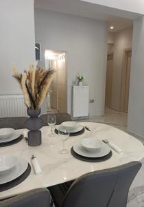 Athonos Secret Diamond