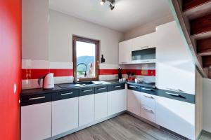 BIESZCZADZKI RAJ Komfortowe domy z kominkami i Sauną na obiekcie