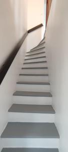 Maisons de vacances Maison charmante avec patio ! : photos des chambres