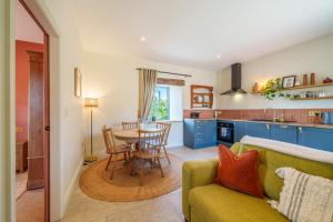 Tan Apartment - Shap - Great for Walkers